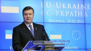 Я остаюсь верховным главнокомандующим Украины – Янукович